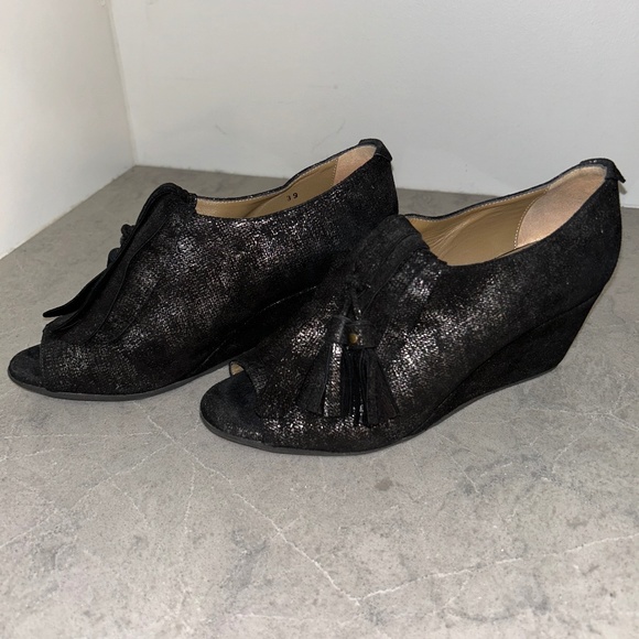 Anyi Lu Wedge - Picture 1 of 4